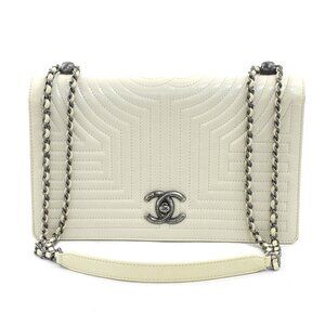 CHANEL Ivory Leather Shoulder Bag